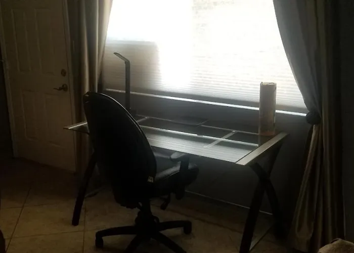 Riverview Townhouse Apartment