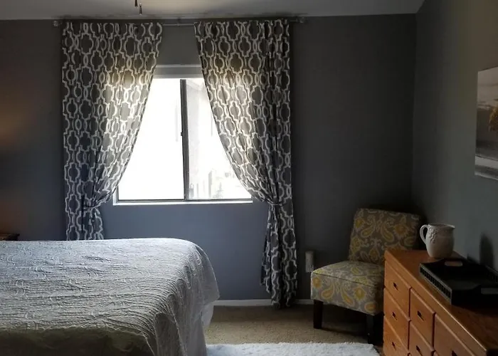Riverview Townhouse Apartment